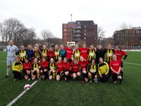 Foto vrouwenvoetbal FC Oegstgeest re&uuml;nie 2